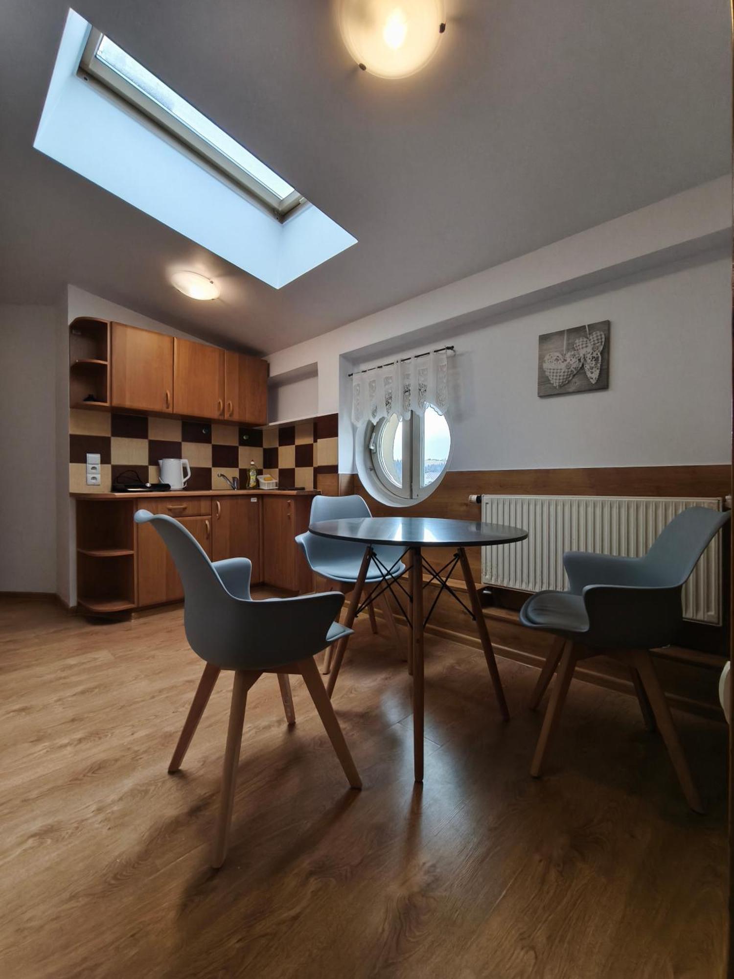 Pokoje Goscinne I Apartamenty Krupowki 19 Zakopane Esterno foto