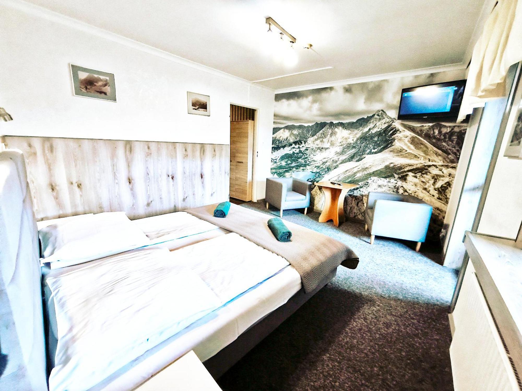 Pokoje Goscinne I Apartamenty Krupowki 19 Zakopane Esterno foto