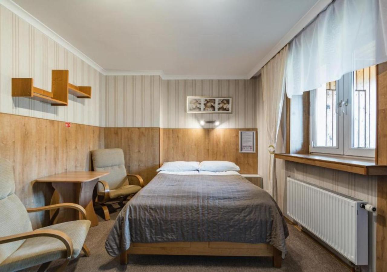 Pokoje Goscinne I Apartamenty Krupowki 19 Zakopane Esterno foto